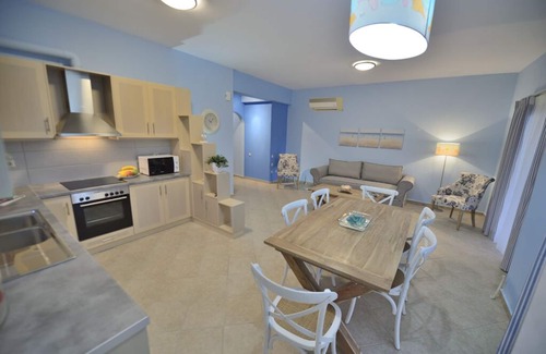 Nopigia Apartment | Waterfront with Extraordinary View, Pasithea