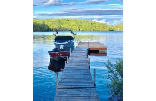 La Minerve House | Waterfront with spa near Mont-Tremblant