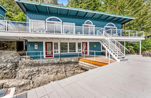 Chelan House | Waterfront Wonderland