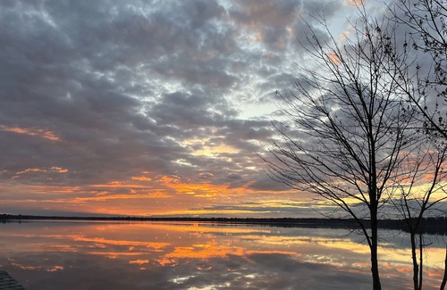 Unity House | Waterfront woodland retreat on gorgeous Lake Winnecook!