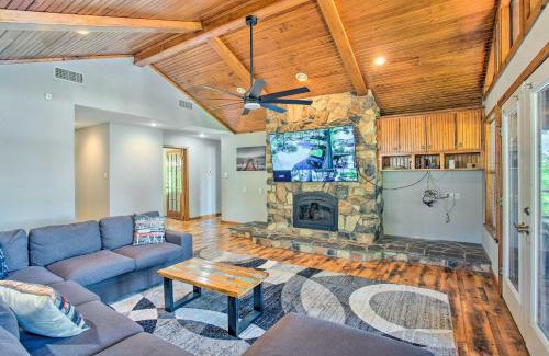 Yantis House | Waterfront Yantis Retreat with Deck and Zipline!
