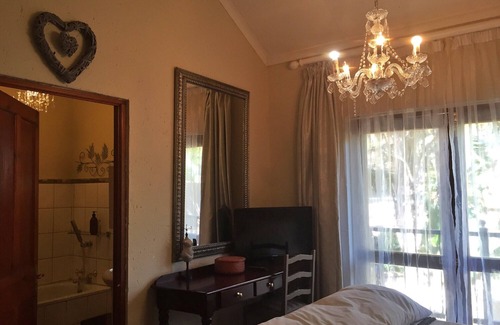 Pretoria Apartment | Waterhouse Guest Lodge - "Alber" sleeps
