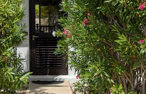 Kralendijk Cottage | Waterlands Villa Sol - Near Kralendijk on gated community