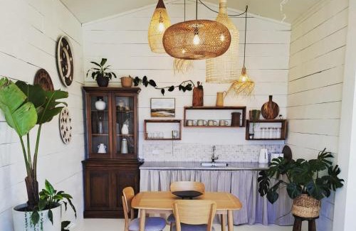 Upper Moutere House | Waterlily Guesthouse Māpua