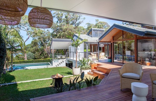 Riverview House | Waterlily Villa, Riverview IH