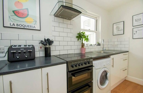 Hove Apartment | Waterloo Apartment | by Brighton Holiday Lets