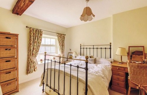 Ozleworth Cottage | WATERLOO MILL COTTAGE, family friendly in Wotton-Under-Edge