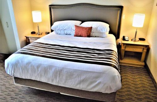 Waterloo Hotel | Waterloo Suites Hotel, Trademark Collection by Wyndham