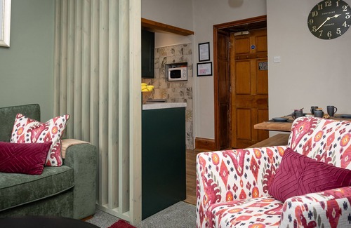 Watermouth Cottage | WATERMOUTH CASTLE, BASSETT APARTMENT, pet friendly in Ilfracombe