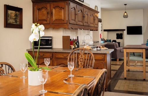 Watermouth Cottage | WATERMOUTH CASTLE, CLOCK TOWER APARTMENT, with pool in Ilfracombe