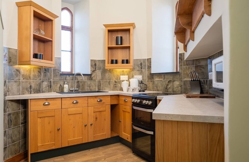 Watermouth Cottage | WATERMOUTH CASTLE, HARBOUR APARTMENT, pet friendly in Ilfracombe