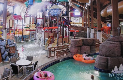 Lake Delton Condo | Waterpark fun for the family at Glacier Canyon at the Wilderness Resort (2)
