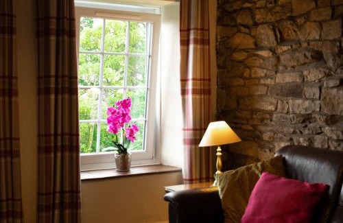 West Burton House | Waters Edge Apartment The Mill