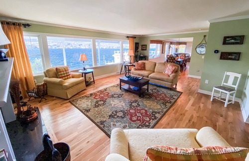 Lake George House | Waters Edge Cove