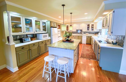 Lake George House | Waters Edge Cove