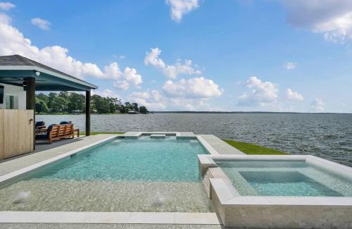 Walden on Lake Conroe House | Waters Edge Estate