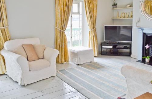 Instow House | Waters Edge