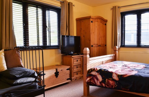 Pentney Cottage | Waters Edge