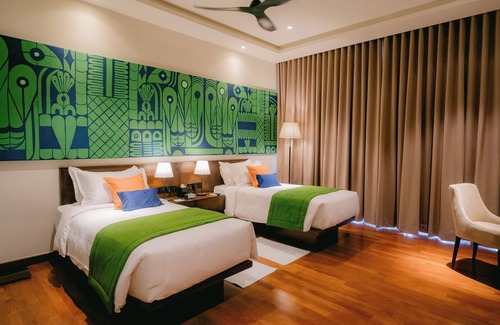 Battaramulla Hotel | Waters Edge Hotel