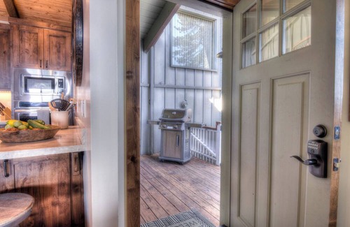 Tahoma House | Waters Edge Jewel w/Lake Views | HOA Access!