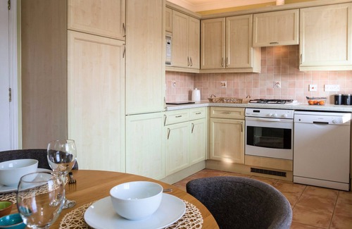 Eastbourne House | Waters Edge - stylish house with glorious marina views