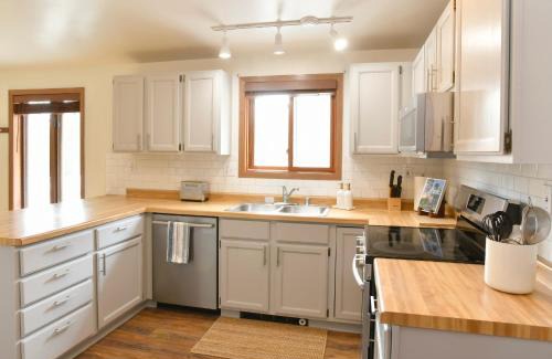 Ellison Bay House | Waters End Cottage by Simple Life Rentals