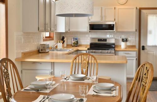 Ellison Bay House | Waters End Cottage by Simple Life Rentals