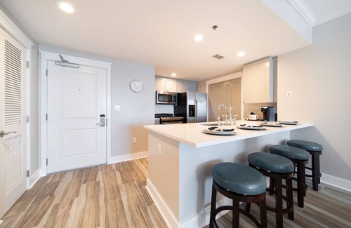 Fort Walton Beach Condo | Waterscape A625 ~ Top Floor 2BR ~ Partial Gulf View ~ Beach Service