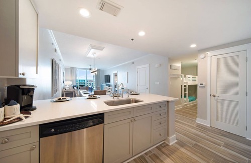 Fort Walton Beach Condo | Waterscape A625 ~ Top Floor 2BR ~ Partial Gulf View ~ Beach Service