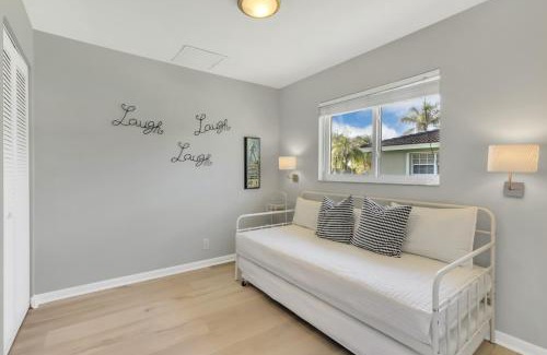 Weston House | WatersEdge - Lakefront Beauty, Saltwater Pool