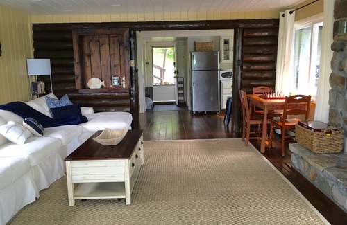 Town of Putnam House | Watersedge Retreat Of Northern Lake George