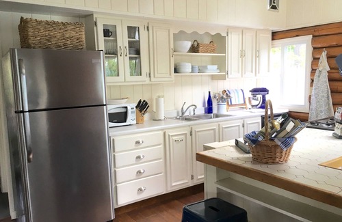 Town of Putnam House | Watersedge Retreat Of Northern Lake George