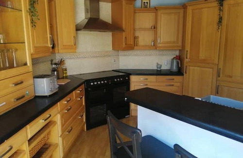 Arrochar Cottage | WATERSIDE 3 BED COTTAGE, HOT TUB, SAUNA, PVT BEACH