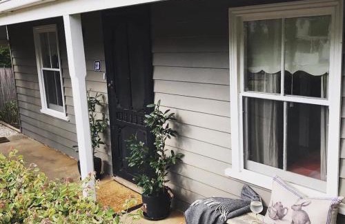 Daylesford House | Waterside Cottage