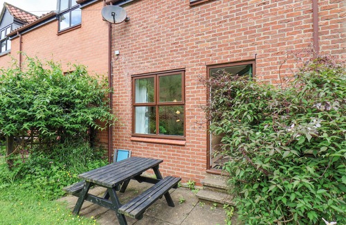 Ruswarp Cottage | Waterside Cottage