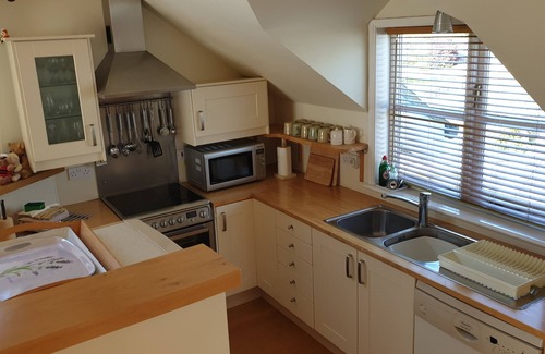 Horning House | Waterside House With Garden (3 Bedrooms - Sleeps 5)