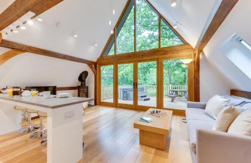Ewhurst Green House | Waterside Lodge