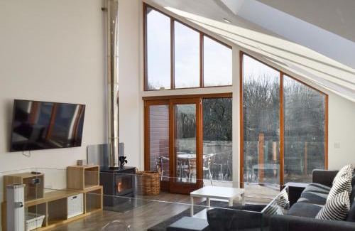 Rastrick House | Waterside Lodge Sixteen - Uk13038
