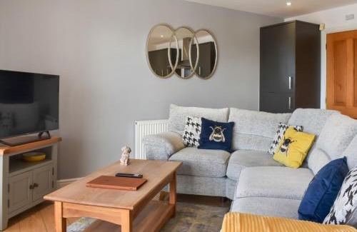 Tewitfield House | Waterside Retreat