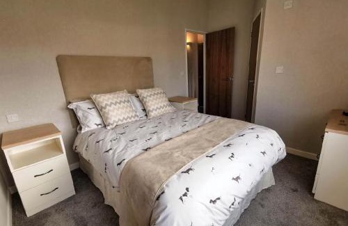 Wisbech House | Waterside Retreat