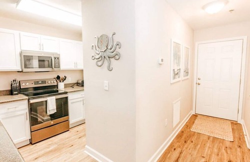 Waterside Village Condo | Waterside Unit 107 Poolside Condo