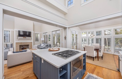 WaterSound Beach House | Watersound Beach Cottage! Close to Beach and Pool! Perfect Family Getaway!