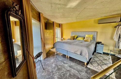 Sint Jacobiparochie Hotel | Watertorenhotel WADHOOG