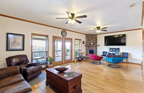 Centerville House | Waterview 3 bedroom/2.5 bath house on Piney Narrows. Pet-friendly