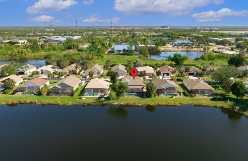 Beachwalk Isles House | Waterview! 5 Bedrooms! 10 minutes to Fort Myers Beach!