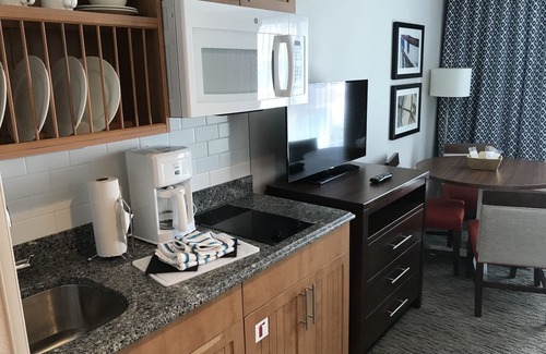 Yachting Village Condo | Waterview Condo 1 Bdrm NEWPORT