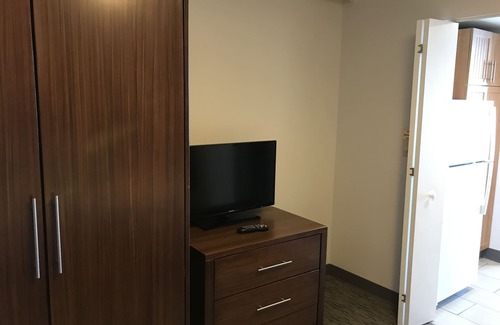 Yachting Village Condo | Waterview Condo 1 Bdrm NEWPORT