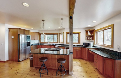 Lopez Island House | Waterview dog-friendly retreat with beach access, hot tub, and large deck