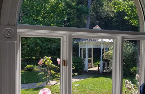 Saugeen Shores Cottage | Waterview Executive Cottage - Port Elgin, Ontario