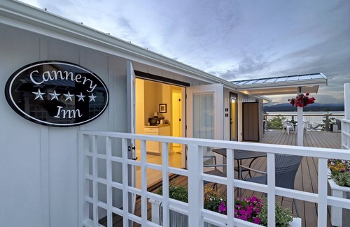Friday Harbor House | Waterview in Town! Cannery Inn - Hyak